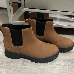 UGG Chelsea Boots